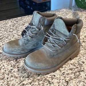 Grey Timberlands Mens 6.5- fit women 8.5